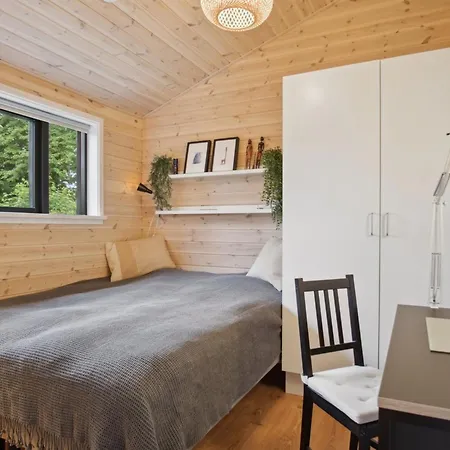 Semesterbostad Huldrik - 100m From The Sea By Interhome