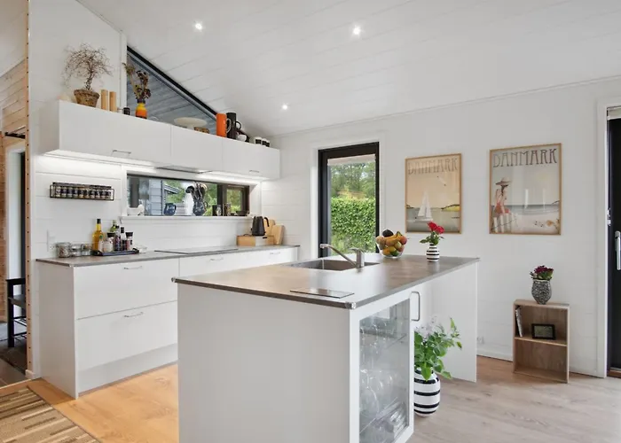 Huldrik - 100m From The Sea By Interhome Semesterbostad